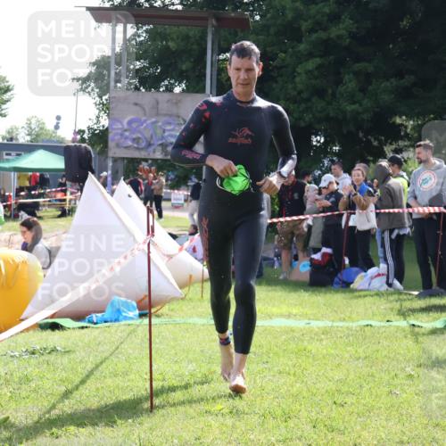 16.06.2024 - 26. Vierlanden-Triathlon Lena Gebhardt http://msf.ph/oto/6314679 16.06.2024 09:43:29 Schwimmen 55, 134, 55, 134 meine-sportfotos.de