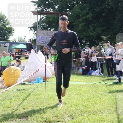 16.06.2024 - 26. Vierlanden-Triathlon Lena Gebhardt http://msf.ph/oto/6314681 16.06.2024 09:43:30 Schwimmen 55, 134, 55, 134 meine-sportfotos.de