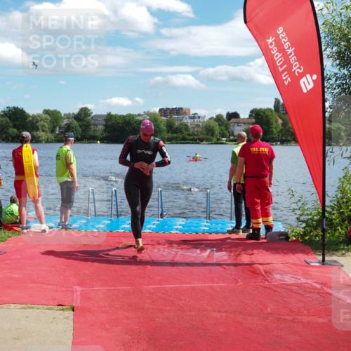 16.06.2024 - 7 Türme Triathlon KatJ http://msf.ph/oto/6314683 16.06.2024 11:21:42 Schwimmen 18, 162, 187, 234, 239, 278 meine-sportfotos.de