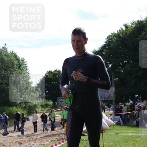 16.06.2024 - 26. Vierlanden-Triathlon Lena Gebhardt http://msf.ph/oto/6314689 16.06.2024 09:43:31 Schwimmen 55, 134, 55, 134 meine-sportfotos.de