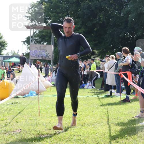 16.06.2024 - 26. Vierlanden-Triathlon Lena Gebhardt http://msf.ph/oto/6314710 16.06.2024 09:43:38 Schwimmen 55, 55 meine-sportfotos.de