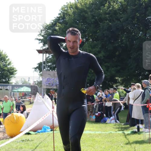 16.06.2024 - 26. Vierlanden-Triathlon Lena Gebhardt http://msf.ph/oto/6314713 16.06.2024 09:43:38 Schwimmen 55, 55 meine-sportfotos.de