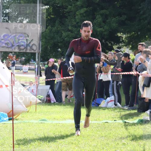 16.06.2024 - 26. Vierlanden-Triathlon Lena Gebhardt http://msf.ph/oto/6314724 16.06.2024 09:44:02 Schwimmen 12, 29, 12, 29 meine-sportfotos.de