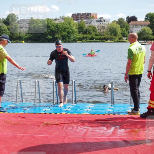 16.06.2024 - 7 Türme Triathlon KatJ http://msf.ph/oto/6314725 16.06.2024 11:21:49 Schwimmen 18, 162, 234, 239 meine-sportfotos.de