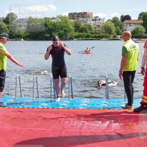16.06.2024 - 7 Türme Triathlon KatJ http://msf.ph/oto/6314728 16.06.2024 11:21:49 Schwimmen 18, 162, 234, 239 meine-sportfotos.de