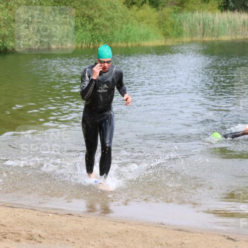 16.06.2024 - 26. Vierlanden-Triathlon Strokosch-Dieckow http://msf.ph/oto/6314731 16.06.2024 09:59:46 Schwimmen 201, 204, 201, 204 meine-sportfotos.de