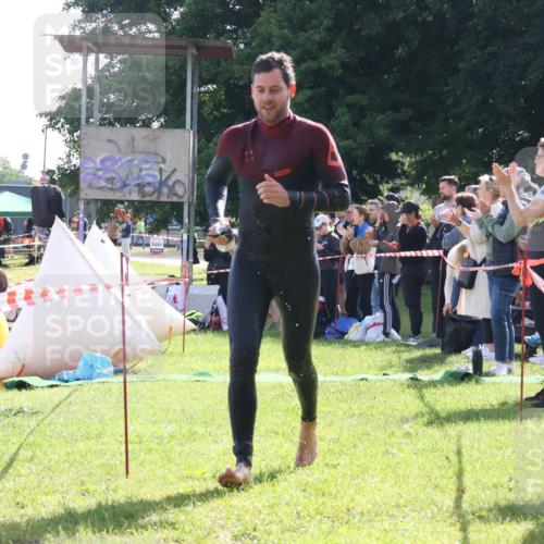16.06.2024 - 26. Vierlanden-Triathlon Lena Gebhardt http://msf.ph/oto/6314734 16.06.2024 09:44:03 Schwimmen 12, 29, 12, 29 meine-sportfotos.de