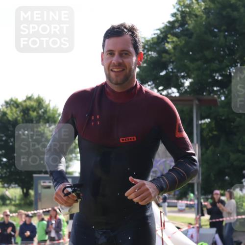 16.06.2024 - 26. Vierlanden-Triathlon Lena Gebhardt http://msf.ph/oto/6314741 16.06.2024 09:44:04 Schwimmen 12, 29, 12, 29 meine-sportfotos.de