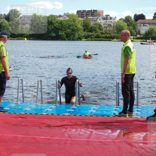 16.06.2024 - 7 Türme Triathlon KatJ http://msf.ph/oto/6314780 16.06.2024 11:22:00 Schwimmen 18, 162, 234 meine-sportfotos.de