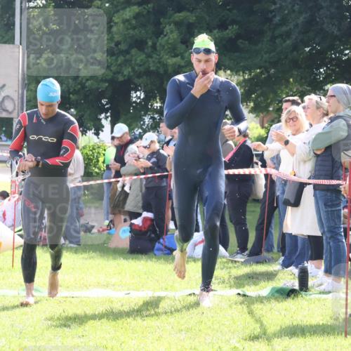 16.06.2024 - 26. Vierlanden-Triathlon Lena Gebhardt http://msf.ph/oto/6314781 16.06.2024 09:44:20 Schwimmen 13, 21, 13, 21 meine-sportfotos.de