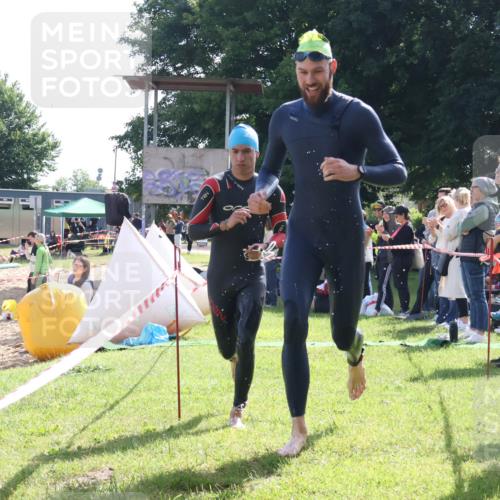 16.06.2024 - 26. Vierlanden-Triathlon Lena Gebhardt http://msf.ph/oto/6314789 16.06.2024 09:44:22 Schwimmen 13, 21, 13, 21 meine-sportfotos.de