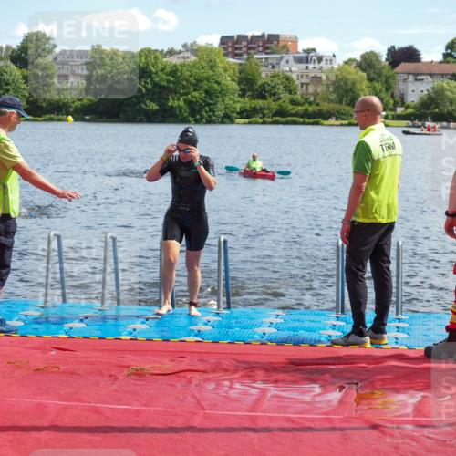 16.06.2024 - 7 Türme Triathlon KatJ http://msf.ph/oto/6314819 16.06.2024 11:22:02 Schwimmen 18, 162 meine-sportfotos.de