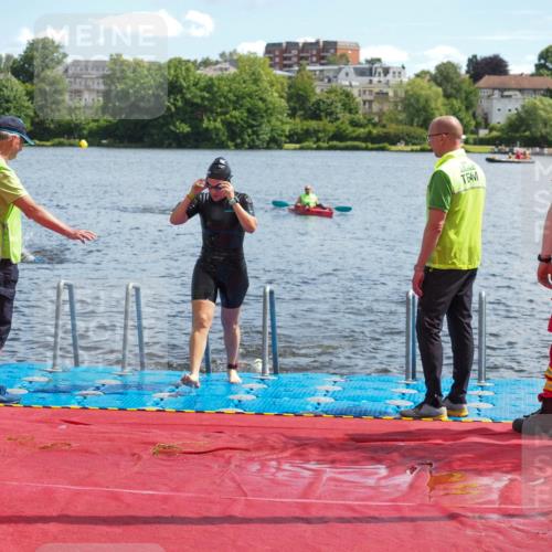 16.06.2024 - 7 Türme Triathlon KatJ http://msf.ph/oto/6314823 16.06.2024 11:22:02 Schwimmen 18, 162 meine-sportfotos.de