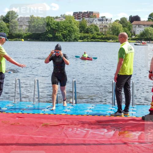16.06.2024 - 7 Türme Triathlon KatJ http://msf.ph/oto/6314824 16.06.2024 11:22:03 Schwimmen 18, 162 meine-sportfotos.de