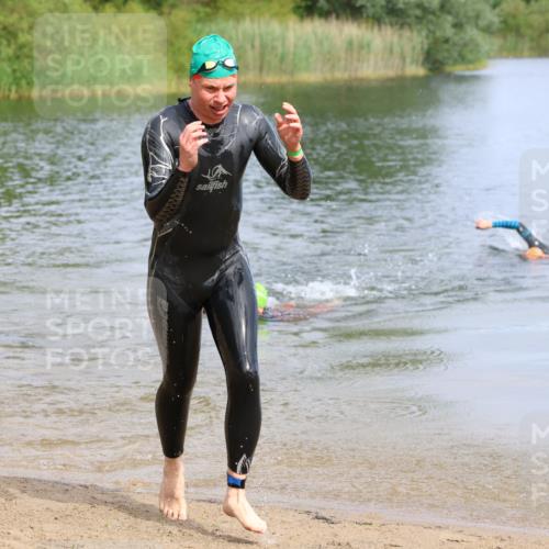 16.06.2024 - 26. Vierlanden-Triathlon Strokosch-Dieckow http://msf.ph/oto/6314828 16.06.2024 09:59:47 Schwimmen 201, 204, 201, 204 meine-sportfotos.de