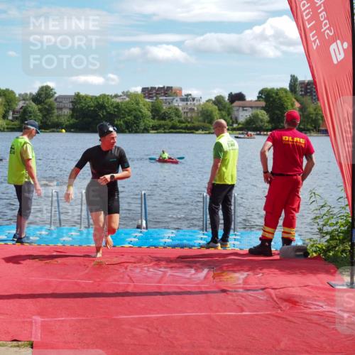 16.06.2024 - 7 Türme Triathlon KatJ http://msf.ph/oto/6314838 16.06.2024 11:22:04 Schwimmen 18, 162 meine-sportfotos.de