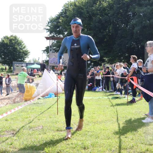 16.06.2024 - 26. Vierlanden-Triathlon Lena Gebhardt http://msf.ph/oto/6314842 16.06.2024 09:45:10 Schwimmen 17, 97, 133, 136, 160, 17, 97, 133, 136, 160 meine-sportfotos.de