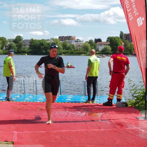 16.06.2024 - 7 Türme Triathlon KatJ http://msf.ph/oto/6314857 16.06.2024 11:22:05 Schwimmen 18, 162 meine-sportfotos.de