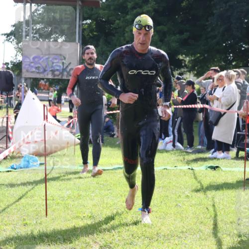 16.06.2024 - 26. Vierlanden-Triathlon Lena Gebhardt http://msf.ph/oto/6314859 16.06.2024 09:45:14 Schwimmen 17, 97, 133, 160, 17, 97, 133, 160 meine-sportfotos.de