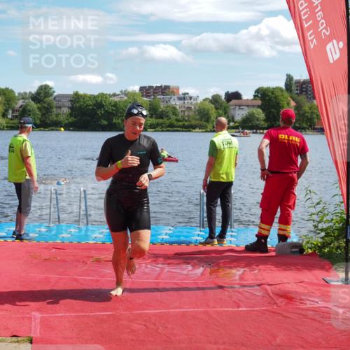 16.06.2024 - 7 Türme Triathlon KatJ http://msf.ph/oto/6314860 16.06.2024 11:22:05 Schwimmen 18, 162 meine-sportfotos.de