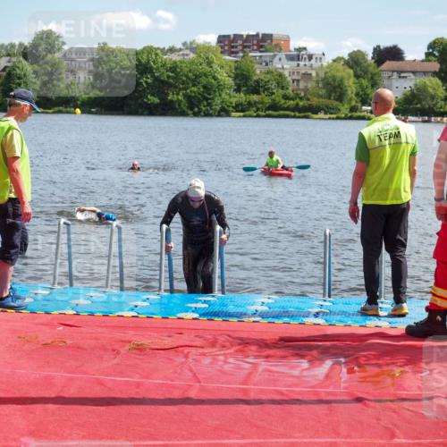 16.06.2024 - 7 Türme Triathlon KatJ http://msf.ph/oto/6314876 16.06.2024 11:22:09 Schwimmen 162 meine-sportfotos.de
