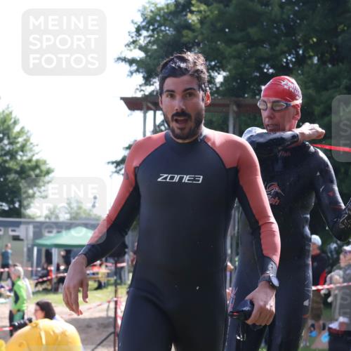 16.06.2024 - 26. Vierlanden-Triathlon Lena Gebhardt http://msf.ph/oto/6314884 16.06.2024 09:45:18 Schwimmen 17, 97, 133, 160, 17, 97, 133, 160 meine-sportfotos.de