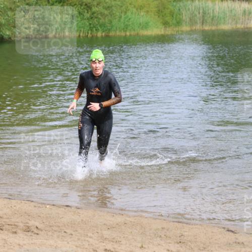 16.06.2024 - 26. Vierlanden-Triathlon Strokosch-Dieckow http://msf.ph/oto/6314907 16.06.2024 09:59:51 Schwimmen 201, 204, 201, 204 meine-sportfotos.de
