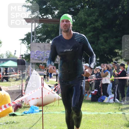 16.06.2024 - 26. Vierlanden-Triathlon Lena Gebhardt http://msf.ph/oto/6314908 16.06.2024 09:45:23 Schwimmen 133, 142, 133, 142 meine-sportfotos.de