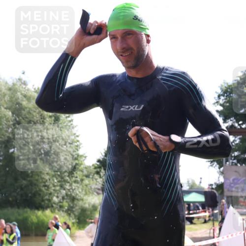 16.06.2024 - 26. Vierlanden-Triathlon Lena Gebhardt http://msf.ph/oto/6314913 16.06.2024 09:45:24 Schwimmen 133, 142, 133, 142 meine-sportfotos.de
