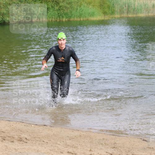 16.06.2024 - 26. Vierlanden-Triathlon Strokosch-Dieckow http://msf.ph/oto/6314924 16.06.2024 09:59:51 Schwimmen 201, 204, 201, 204 meine-sportfotos.de
