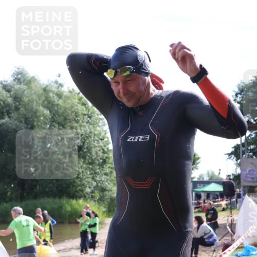 16.06.2024 - 26. Vierlanden-Triathlon Lena Gebhardt http://msf.ph/oto/6314938 16.06.2024 09:45:39 Schwimmen 51, 142, 51, 142 meine-sportfotos.de