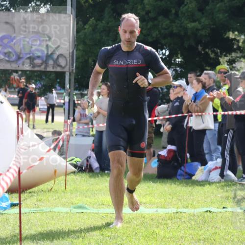 16.06.2024 - 26. Vierlanden-Triathlon Lena Gebhardt http://msf.ph/oto/6314942 16.06.2024 09:45:46 Schwimmen 51, 152, 51, 152 meine-sportfotos.de