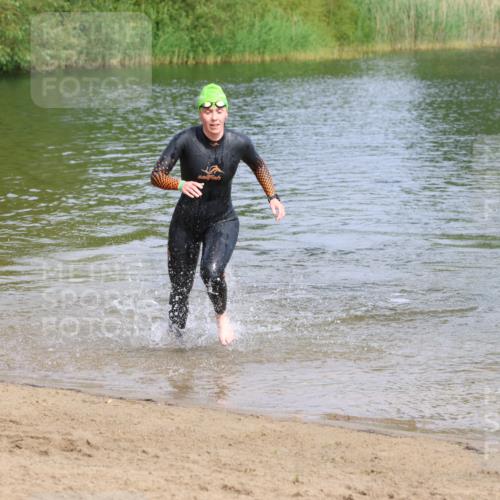 16.06.2024 - 26. Vierlanden-Triathlon Strokosch-Dieckow http://msf.ph/oto/6314945 16.06.2024 09:59:51 Schwimmen 201, 204, 201, 204 meine-sportfotos.de