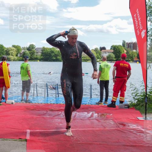 16.06.2024 - 7 Türme Triathlon KatJ http://msf.ph/oto/6314950 16.06.2024 11:22:13 Schwimmen 162 meine-sportfotos.de