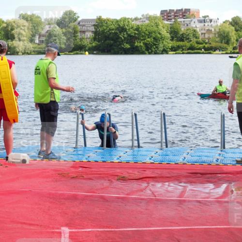 16.06.2024 - 7 Türme Triathlon KatJ http://msf.ph/oto/6314955 16.06.2024 11:22:28 Schwimmen 170 meine-sportfotos.de
