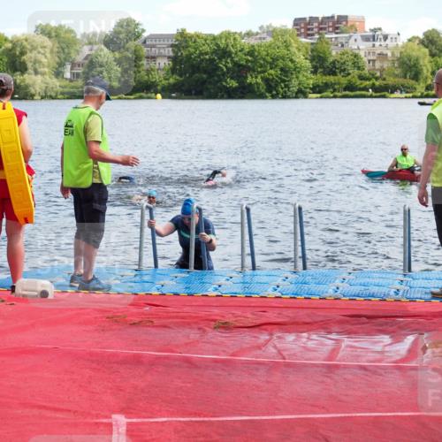 16.06.2024 - 7 Türme Triathlon KatJ http://msf.ph/oto/6314958 16.06.2024 11:22:28 Schwimmen 170 meine-sportfotos.de