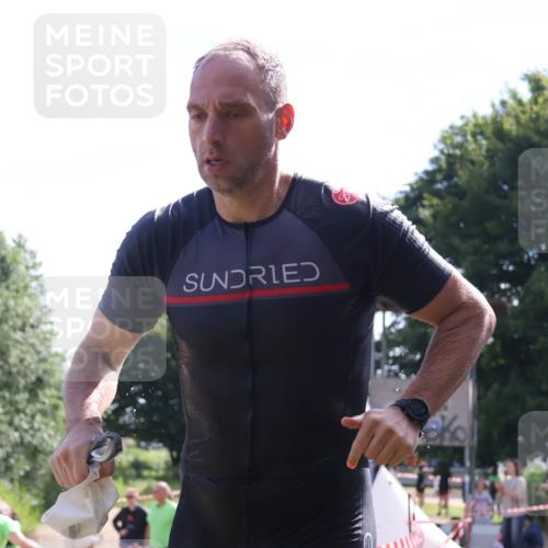 16.06.2024 - 26. Vierlanden-Triathlon Lena Gebhardt http://msf.ph/oto/6314969 16.06.2024 09:45:50 Schwimmen 51, 152, 51, 152 meine-sportfotos.de