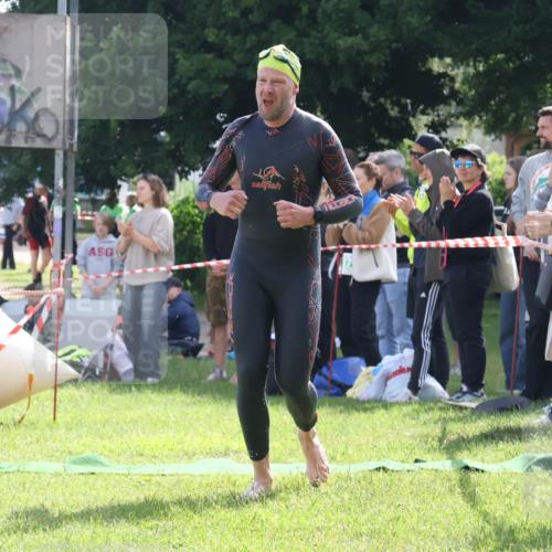 16.06.2024 - 26. Vierlanden-Triathlon Lena Gebhardt http://msf.ph/oto/6314973 16.06.2024 09:45:58 Schwimmen 54, 84, 152, 54, 84, 152 meine-sportfotos.de