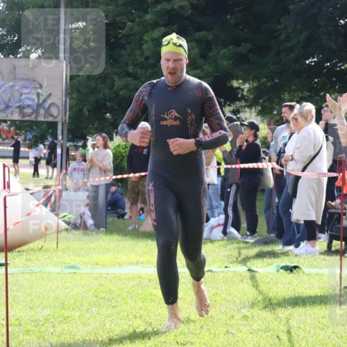 16.06.2024 - 26. Vierlanden-Triathlon Lena Gebhardt http://msf.ph/oto/6314980 16.06.2024 09:45:59 Schwimmen 54, 84, 152, 54, 84, 152 meine-sportfotos.de
