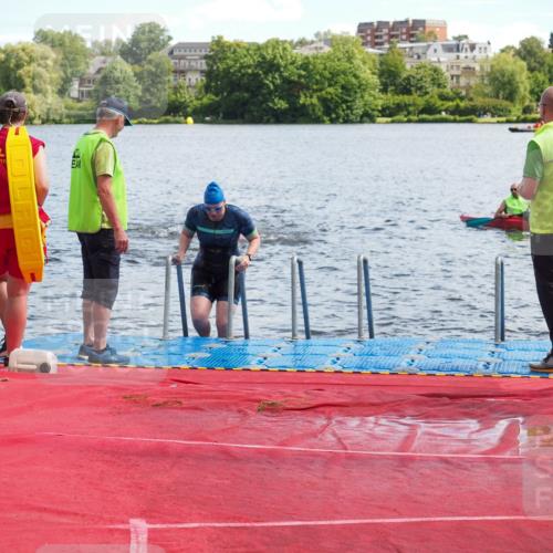 16.06.2024 - 7 Türme Triathlon KatJ http://msf.ph/oto/6314982 16.06.2024 11:22:30 Schwimmen 170 meine-sportfotos.de