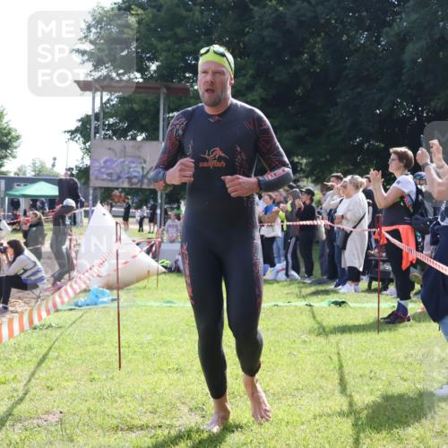 16.06.2024 - 26. Vierlanden-Triathlon Lena Gebhardt http://msf.ph/oto/6314992 16.06.2024 09:46:01 Schwimmen 54, 84, 92, 152, 54, 84, 92, 152 meine-sportfotos.de
