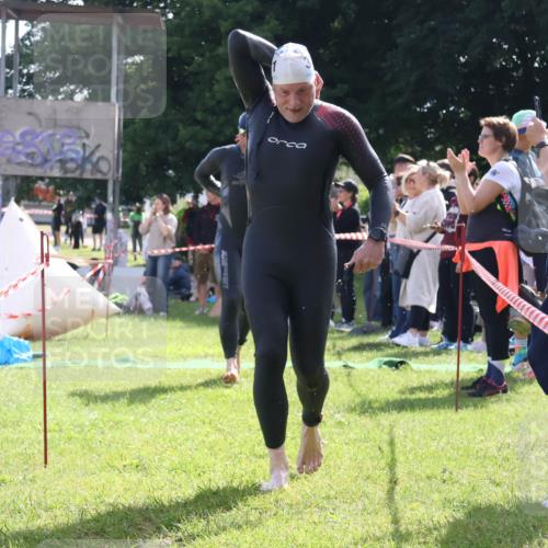 16.06.2024 - 26. Vierlanden-Triathlon Lena Gebhardt http://msf.ph/oto/6315014 16.06.2024 09:46:08 Schwimmen 54, 84, 92, 54, 84, 92 meine-sportfotos.de