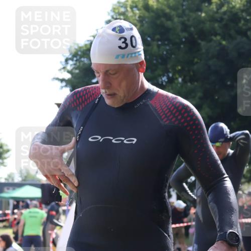 16.06.2024 - 26. Vierlanden-Triathlon Lena Gebhardt http://msf.ph/oto/6315030 16.06.2024 09:46:10 Schwimmen 54, 84, 92, 54, 84, 92 meine-sportfotos.de