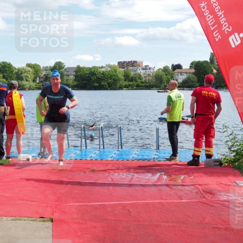 16.06.2024 - 7 Türme Triathlon KatJ http://msf.ph/oto/6315039 16.06.2024 11:22:35 Schwimmen 170 meine-sportfotos.de