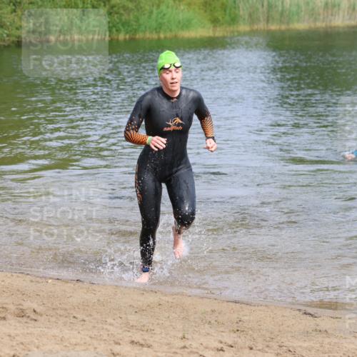 16.06.2024 - 26. Vierlanden-Triathlon Strokosch-Dieckow http://msf.ph/oto/6315040 16.06.2024 09:59:52 Schwimmen 201, 204, 201, 204 meine-sportfotos.de