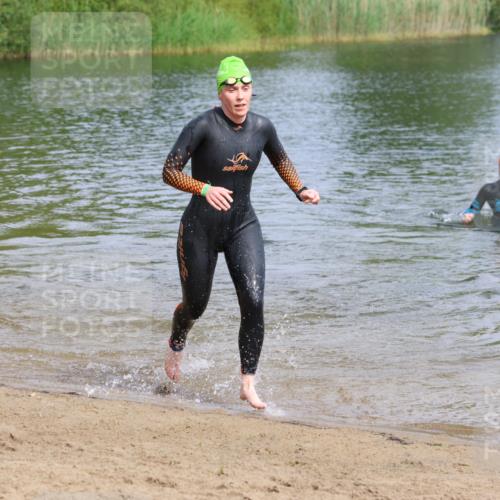 16.06.2024 - 26. Vierlanden-Triathlon Strokosch-Dieckow http://msf.ph/oto/6315059 16.06.2024 09:59:52 Schwimmen 201, 204, 201, 204 meine-sportfotos.de