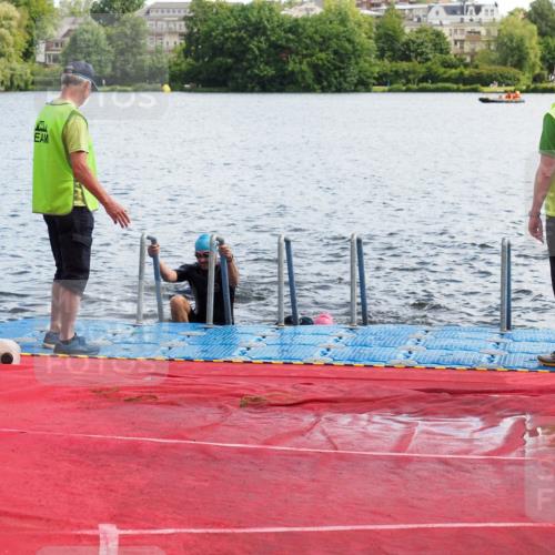 16.06.2024 - 7 Türme Triathlon KatJ http://msf.ph/oto/6315096 16.06.2024 11:22:46 Schwimmen 170 meine-sportfotos.de
