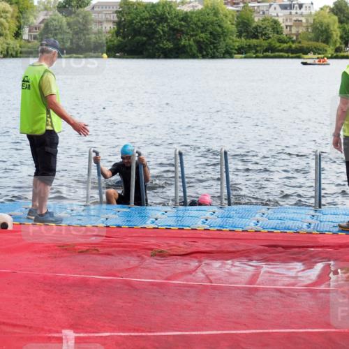 16.06.2024 - 7 Türme Triathlon KatJ http://msf.ph/oto/6315098 16.06.2024 11:22:46 Schwimmen 170 meine-sportfotos.de