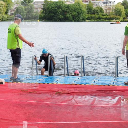 16.06.2024 - 7 Türme Triathlon KatJ http://msf.ph/oto/6315106 16.06.2024 11:22:46 Schwimmen 170 meine-sportfotos.de