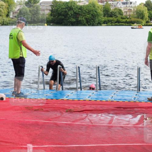 16.06.2024 - 7 Türme Triathlon KatJ http://msf.ph/oto/6315109 16.06.2024 11:22:47 Schwimmen 170 meine-sportfotos.de